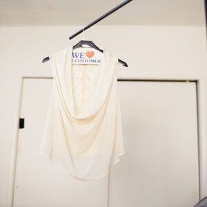Sleeveless Vanilla Cowl